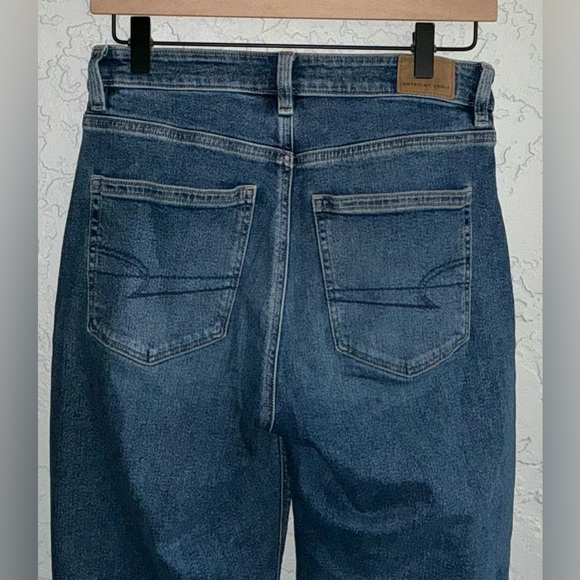 American Eagle Stretch Mom Classic Blue Jeans - Picture 5 of 8
